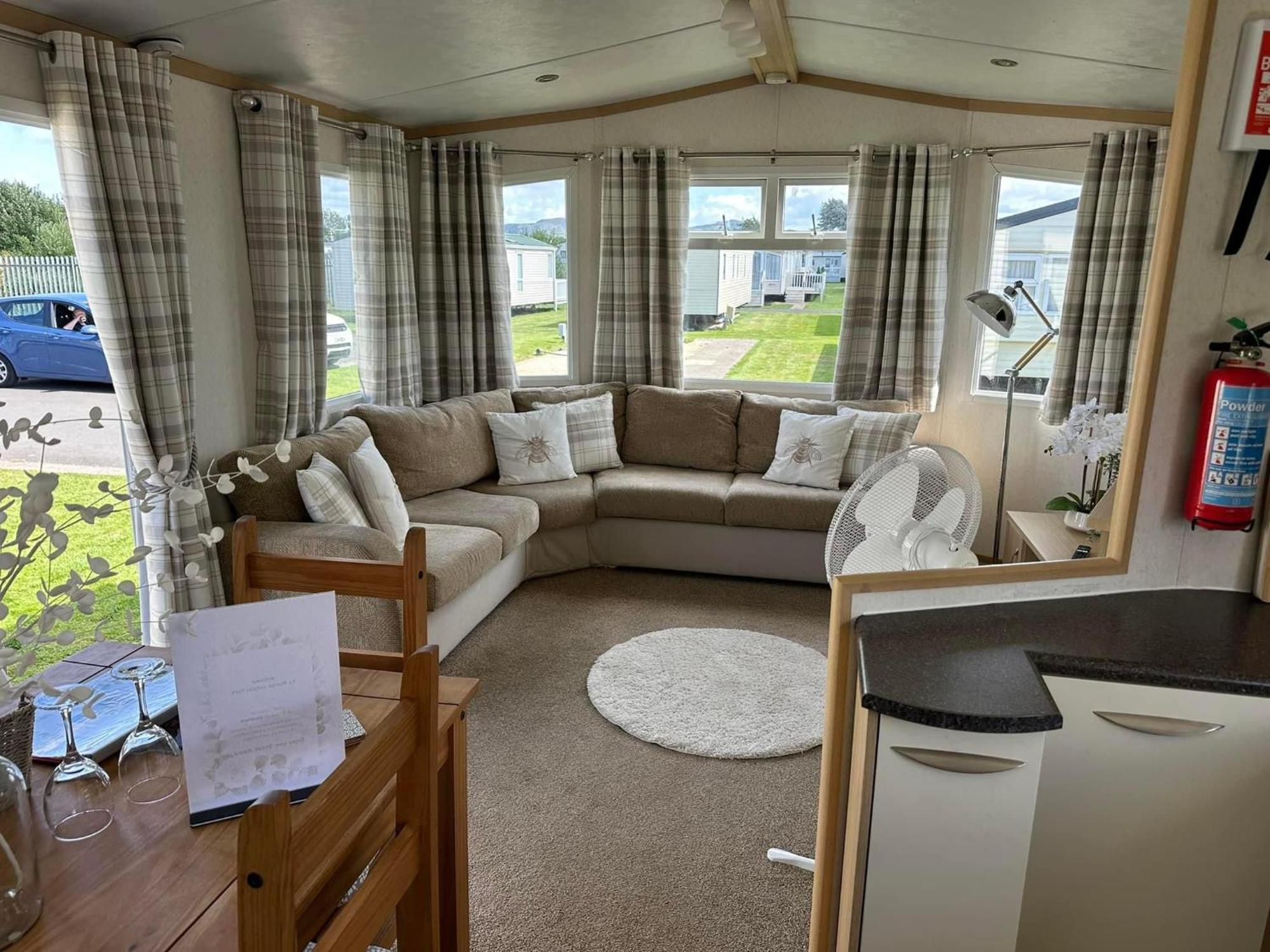 Marine Getaways Caravan Hire Rhyl Exterior photo