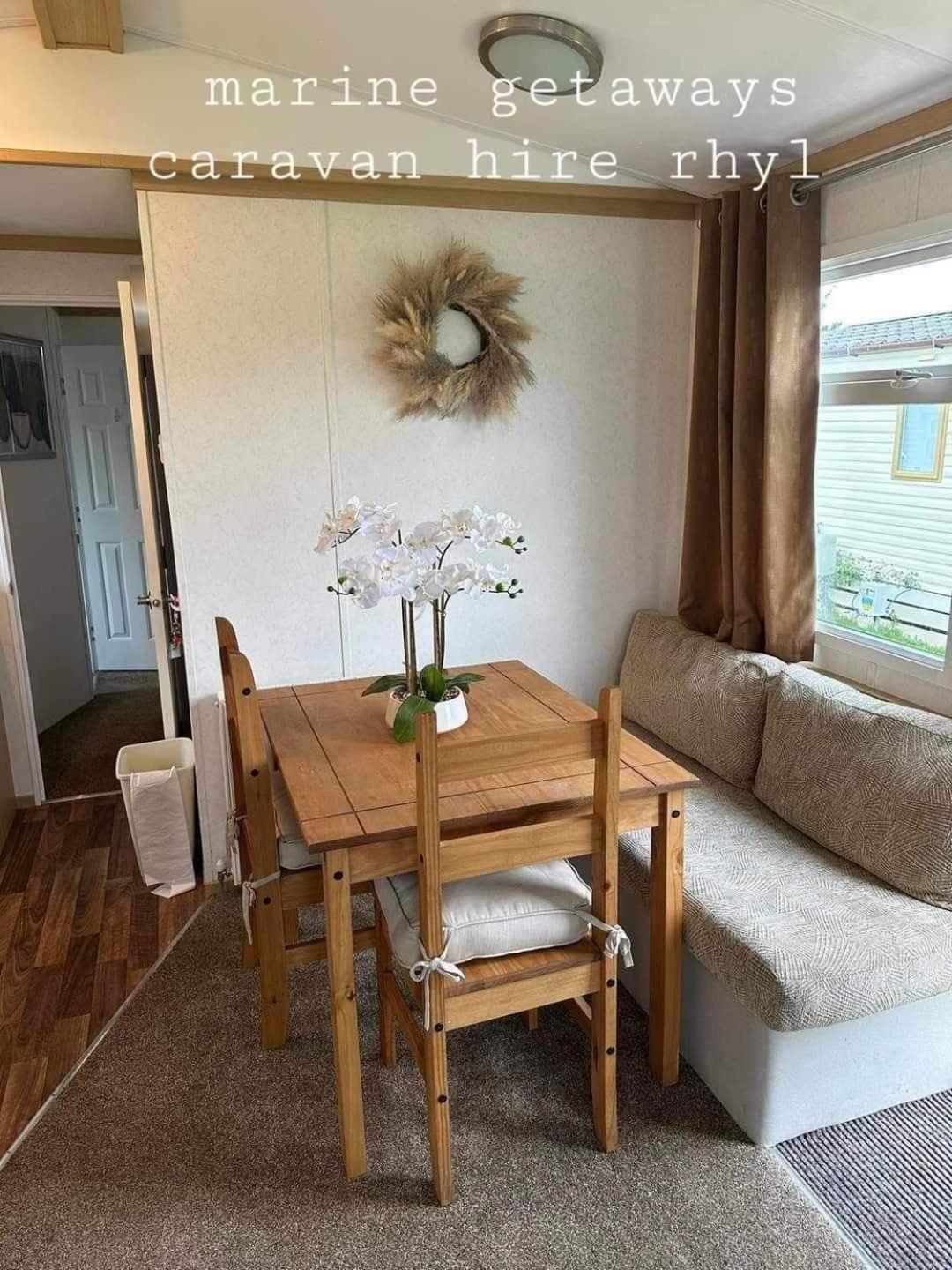 Marine Getaways Caravan Hire Rhyl Exterior photo