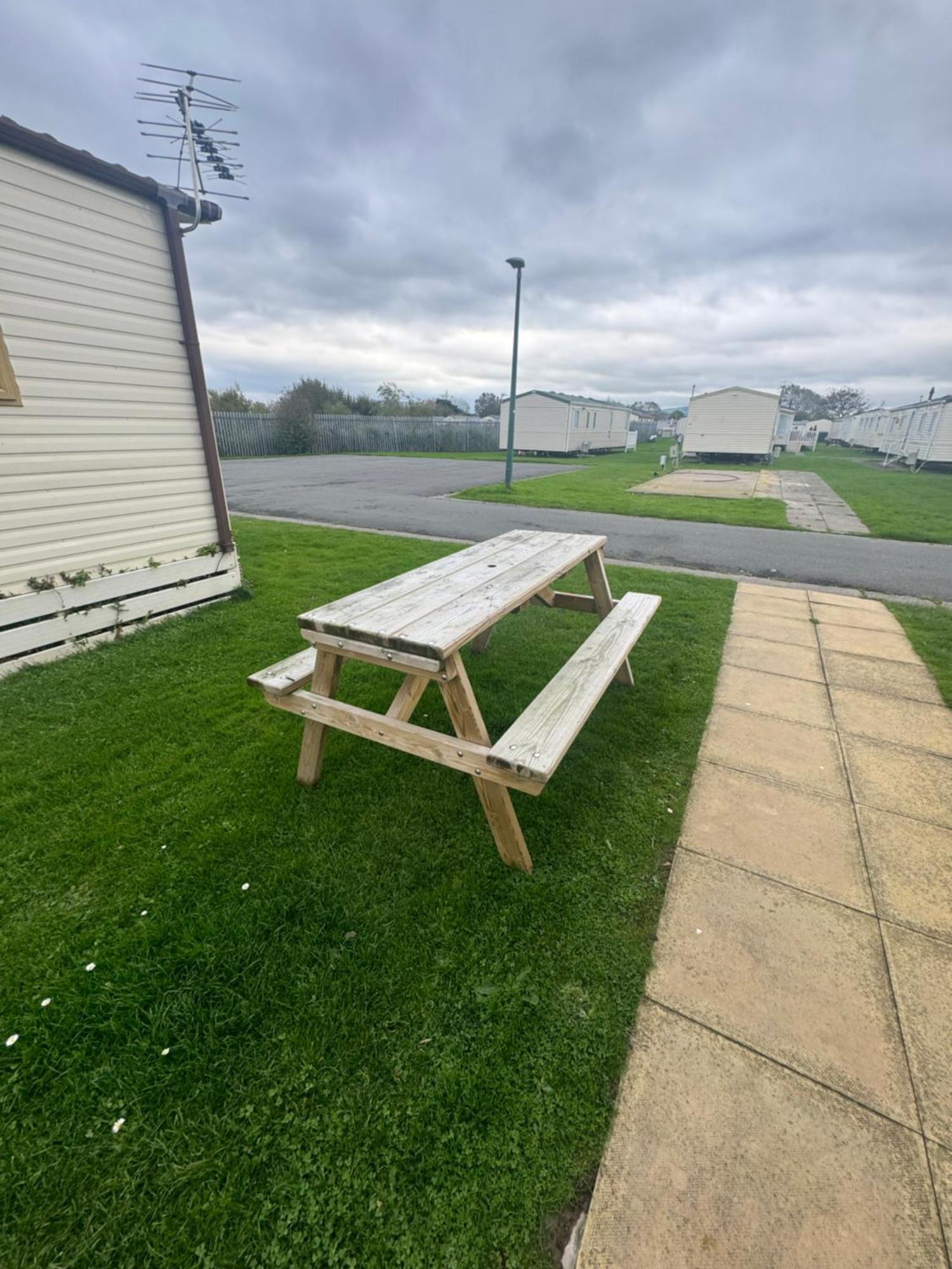 Marine Getaways Caravan Hire Rhyl Exterior photo
